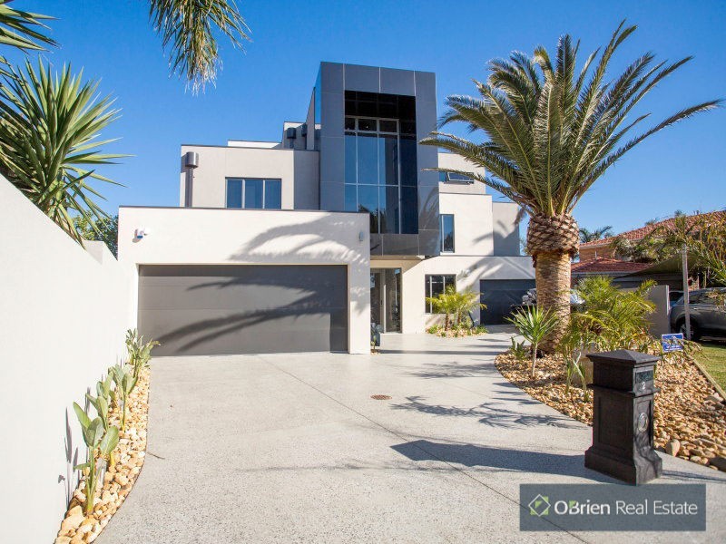 2 Salmon Bay, Patterson Lakes VIC 3197