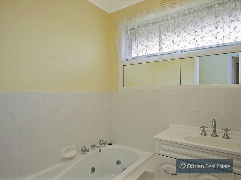 22 Seccull Drive, Chelsea Heights VIC 3196