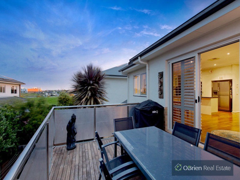 4 Wolstenholme Gardens, Bonbeach VIC 3196