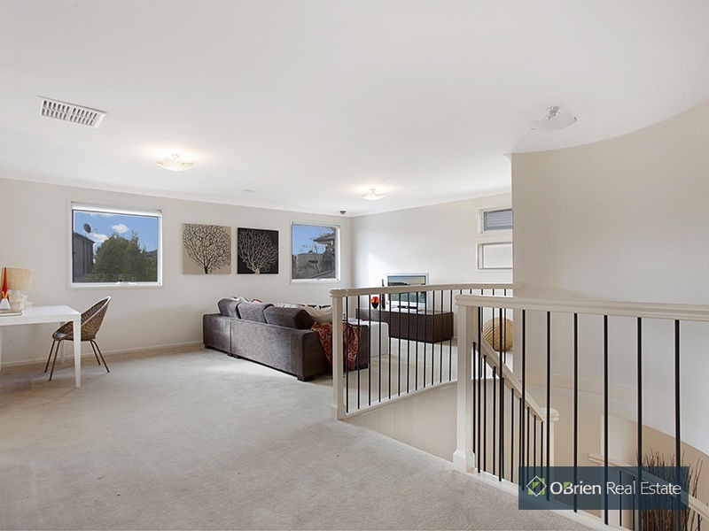 5 Lake King Circle, Waterways VIC 3195