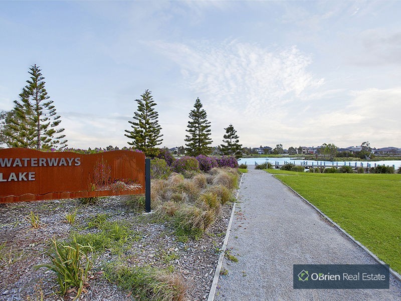 5 Lake King Circle, Waterways VIC 3195