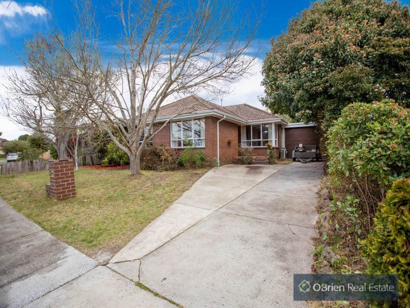 9 Oaklands Crescent, Frankston VIC 3199