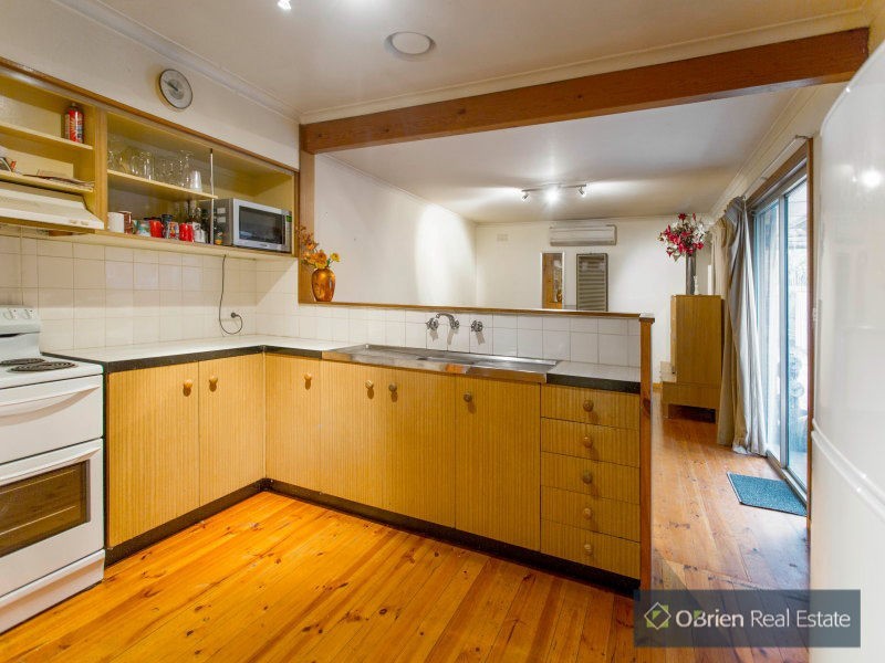 9 Oaklands Crescent, Frankston VIC 3199