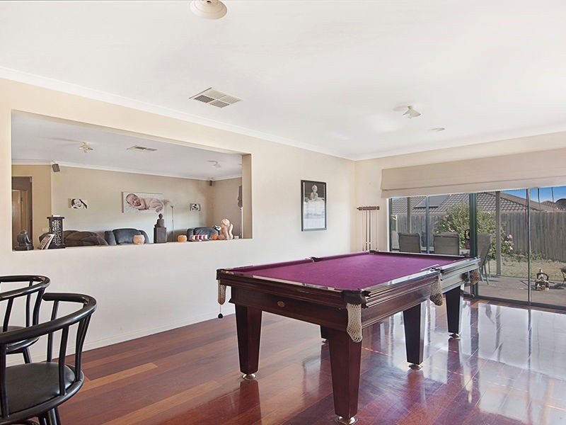 40 Diamond Parade, Skye VIC 3977