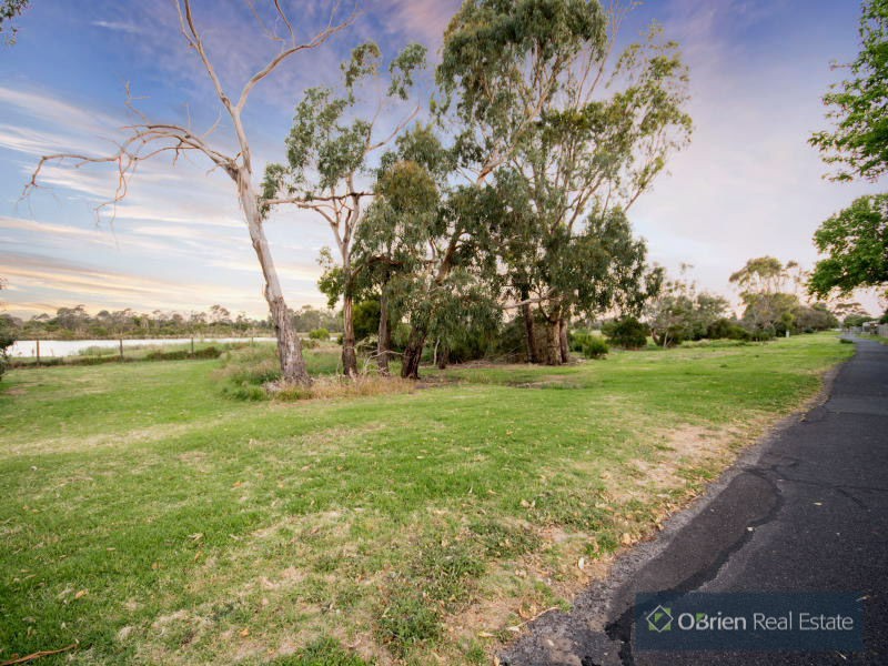 13 Catron Street, Seaford VIC 3198