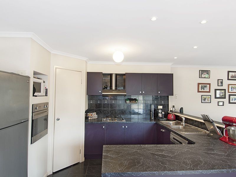 37 Clifton Park Drive, Carrum Downs VIC 3201