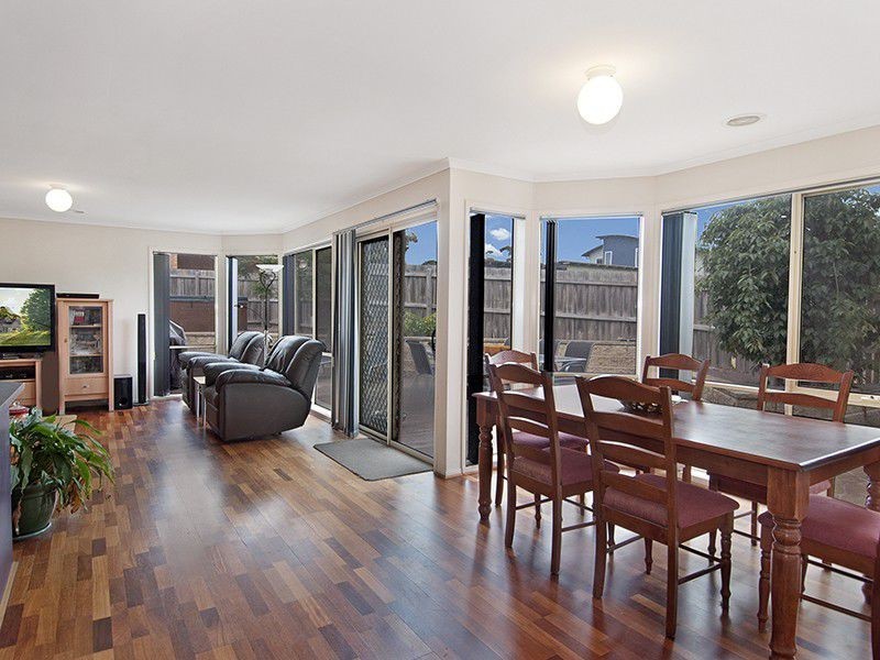 37 Clifton Park Drive, Carrum Downs VIC 3201