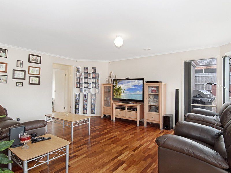 37 Clifton Park Drive, Carrum Downs VIC 3201