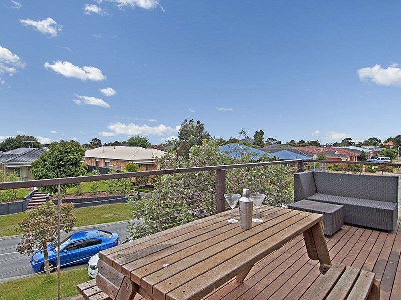 37 Clifton Park Drive, Carrum Downs VIC 3201