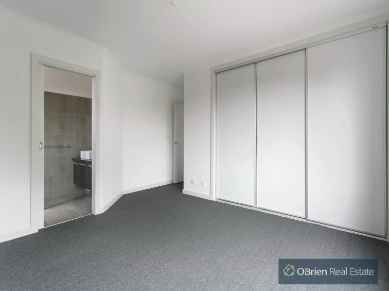 1/10 Bloomfield Road, Noble Park VIC 3174