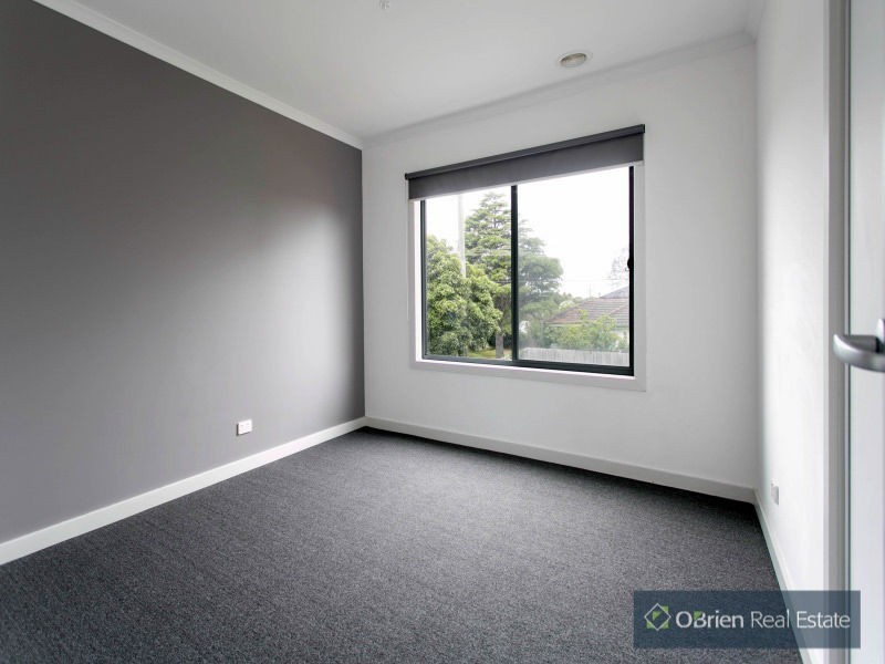 1/10 Bloomfield Road, Noble Park VIC 3174