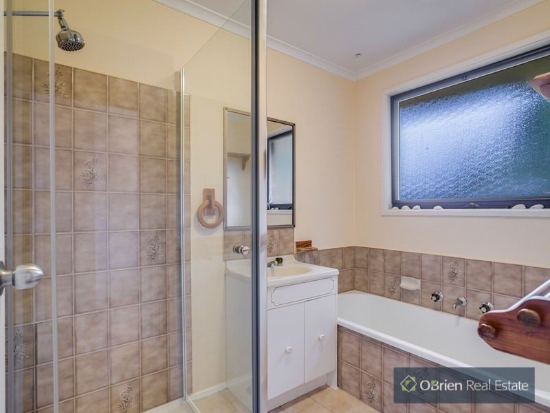 9 Robyn Court, Carrum VIC 3197