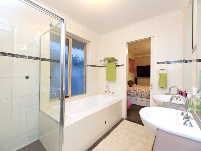 6 O’Hara Court, Sandhurst VIC 3977