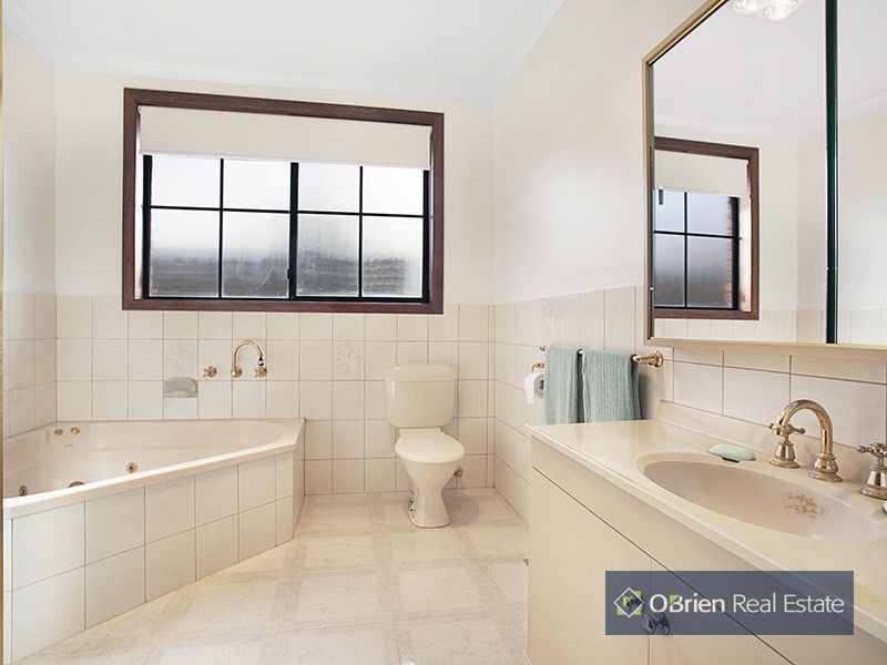 33 Armistan Crescent, Chelsea Heights VIC 3196