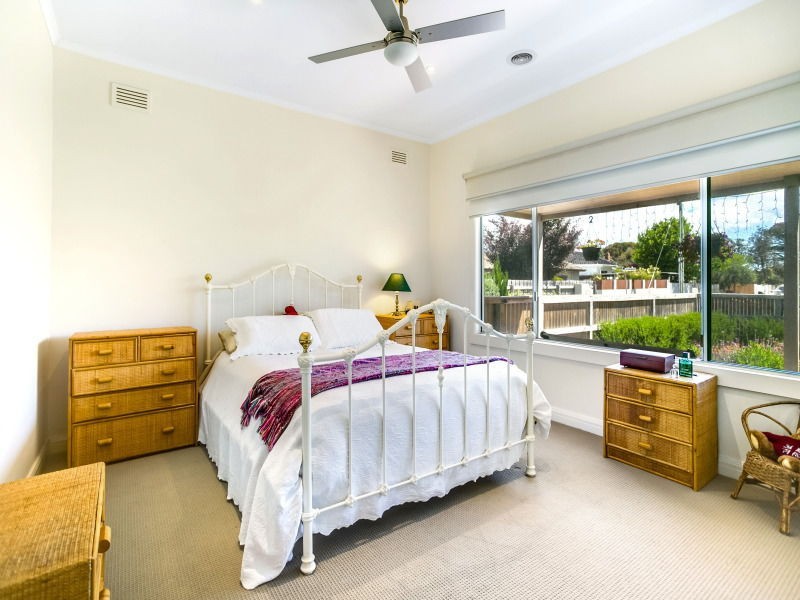 15 Alleyne Avenue, Bonbeach VIC 3196