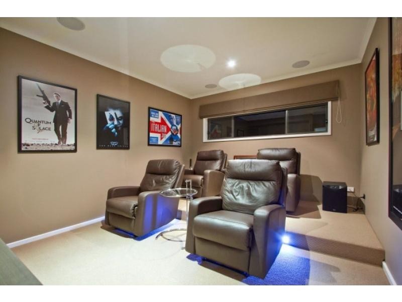 11 Feathery Grove, Sandhurst VIC 3977