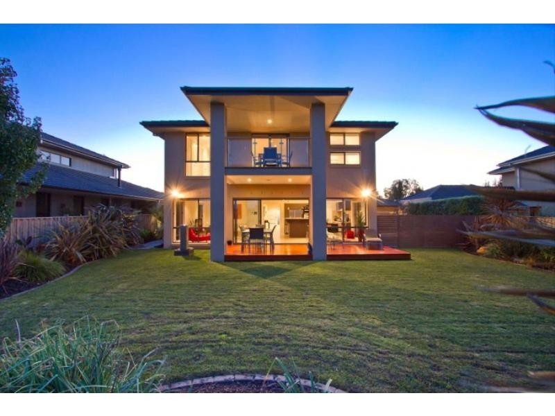 11 Feathery Grove, Sandhurst VIC 3977