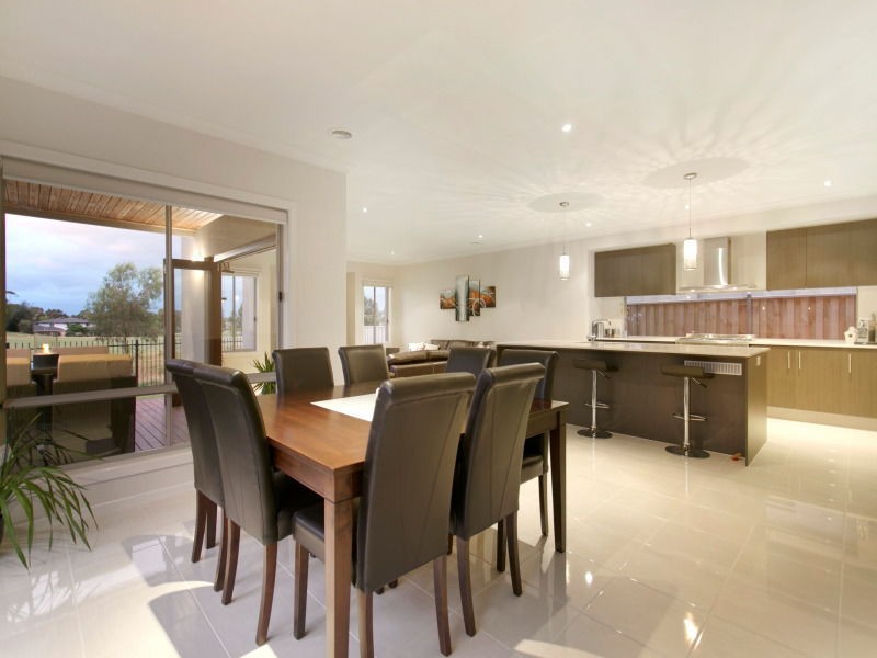 244 Sandhurst Boulevard, Sandhurst VIC 3977