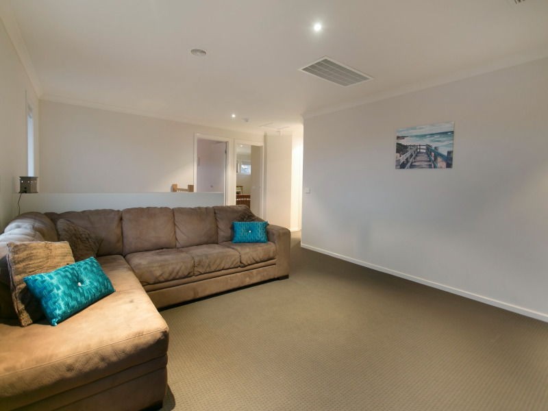 244 Sandhurst Boulevard, Sandhurst VIC 3977