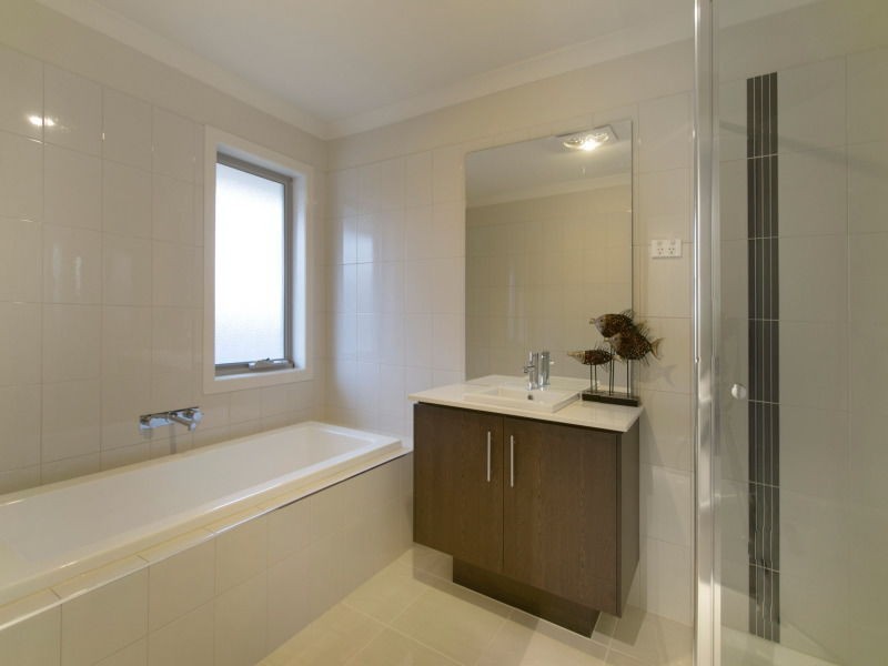 244 Sandhurst Boulevard, Sandhurst VIC 3977