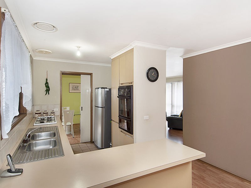 4 Kestrel Court, Carrum Downs VIC 3201