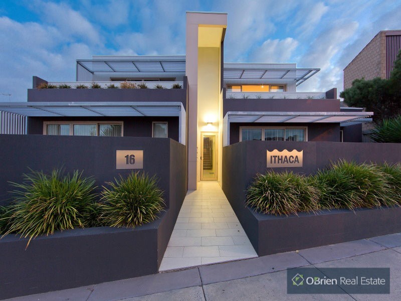 4/16 McLeod Road, Carrum VIC 3197