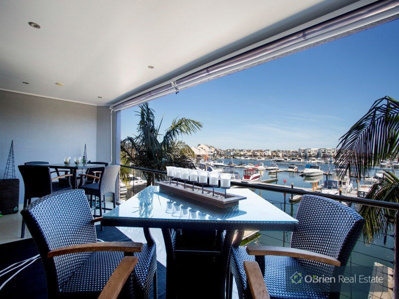 5 Southseas Place, Patterson Lakes VIC 3197