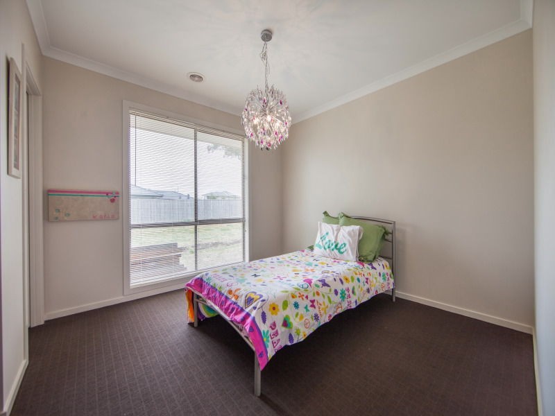 3 Clarence Court, Sandhurst VIC 3977