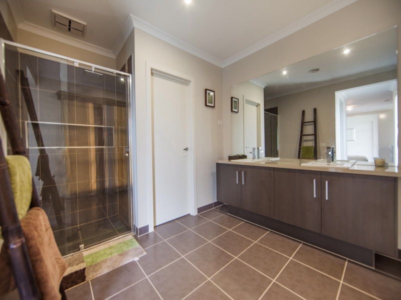 3 Clarence Court, Sandhurst VIC 3977