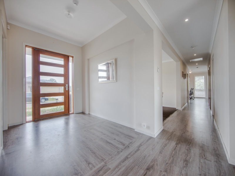 3 Clarence Court, Sandhurst VIC 3977