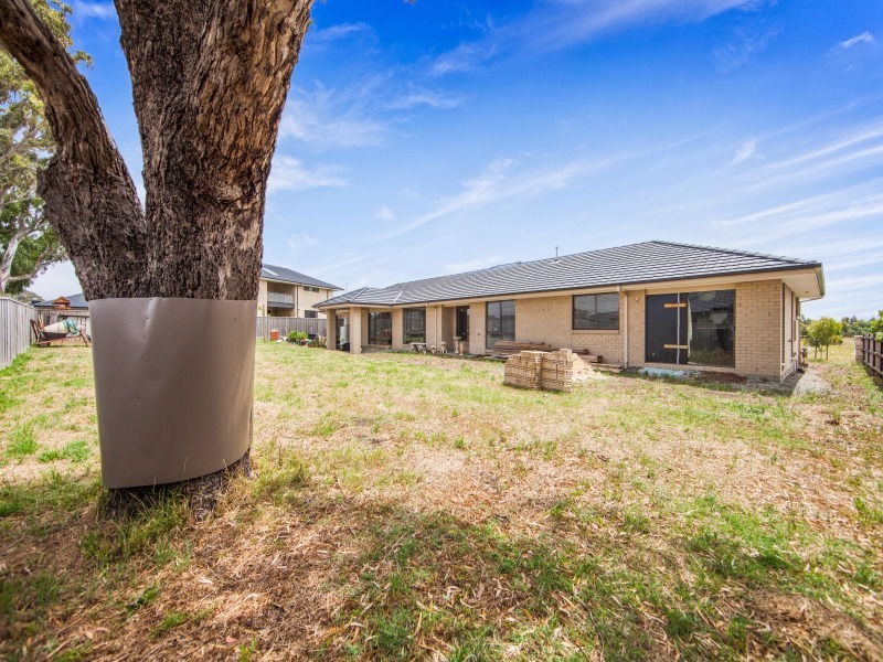 3 Clarence Court, Sandhurst VIC 3977