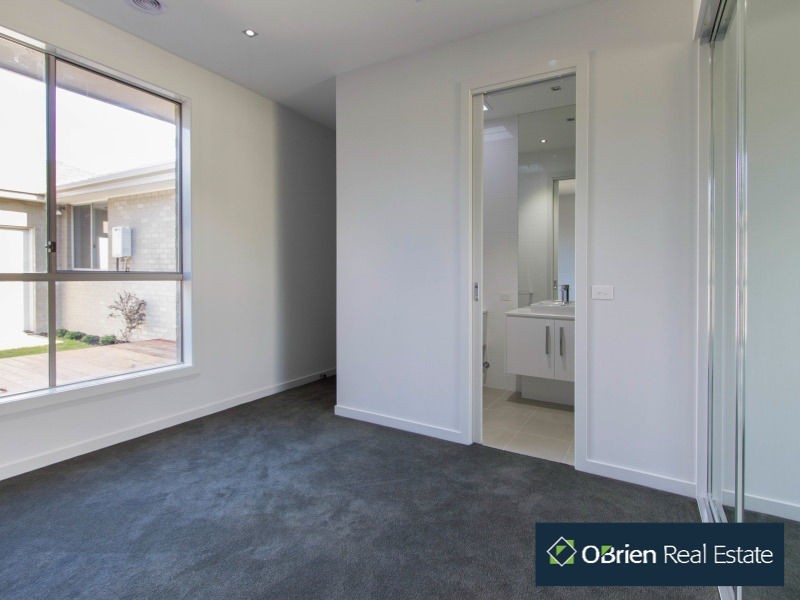 4/54 Golden Avenue, Bonbeach VIC 3196