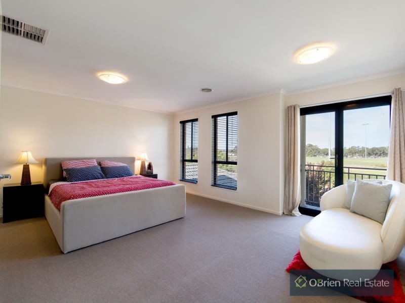 90 Lake View Boulevard, Keysborough VIC 3173