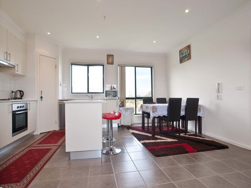 25/27-29 Golden Grove, Springvale South VIC 3172