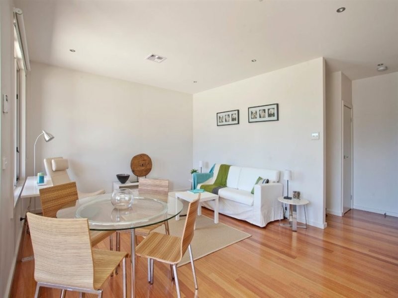 2/5 Lord Weaver Grove, Bonbeach VIC 3196
