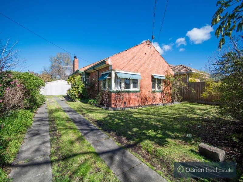 18 Robinsons Road, Seaford VIC 3198