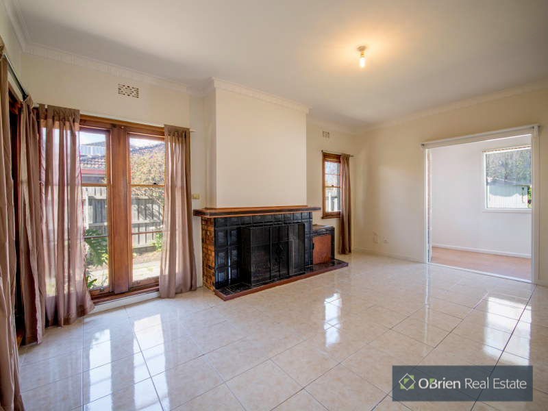 18 Robinsons Road, Seaford VIC 3198