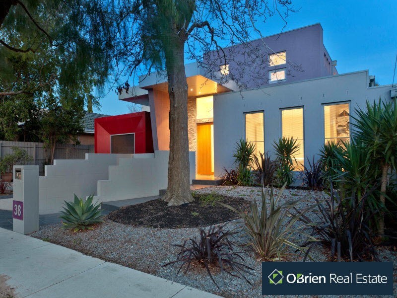 38 Tramway Parade, Beaumaris VIC 3193