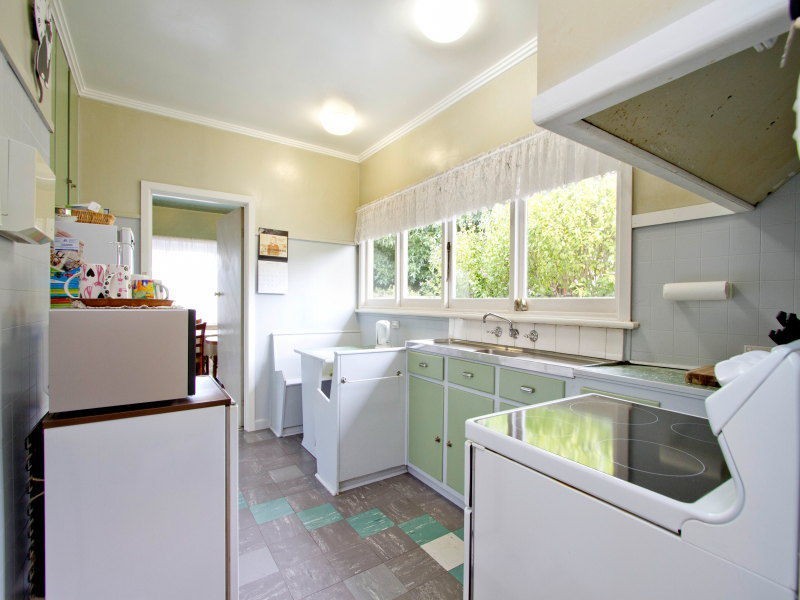 11 Davie Avenue, Cheltenham VIC 3192