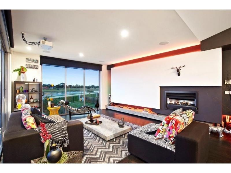 16 Lara Place, Patterson Lakes VIC 3197