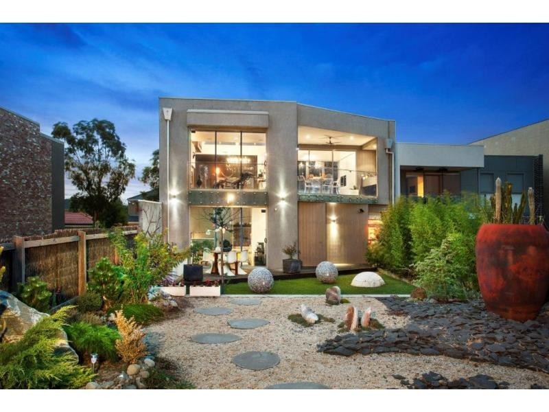 16 Lara Place, Patterson Lakes VIC 3197