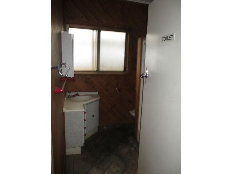 110 Railway Parade, Seaford VIC 3198