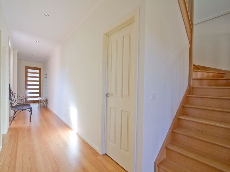 2 Toulon Court, Bonbeach VIC 3196