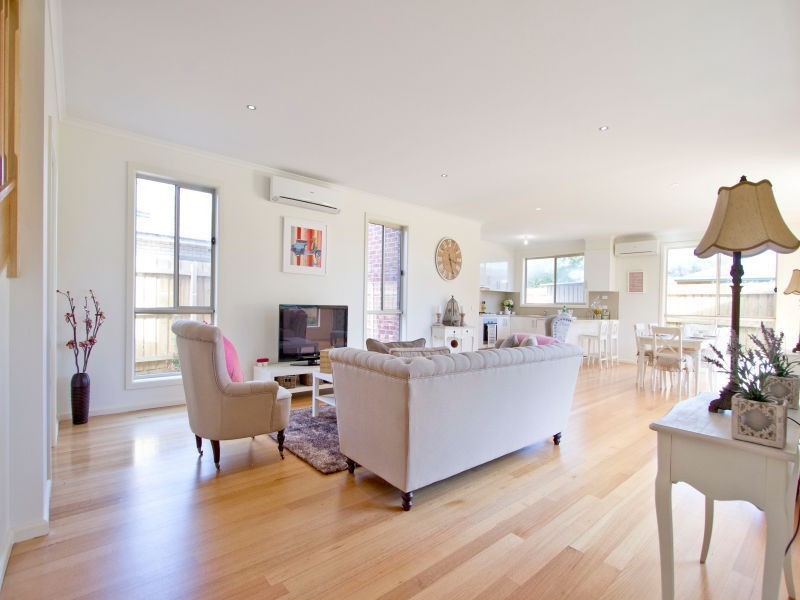 2 Toulon Court, Bonbeach VIC 3196