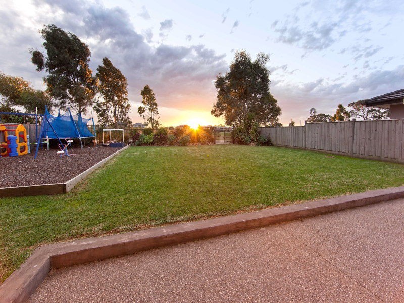 4 Banks Court, Sandhurst VIC 3977