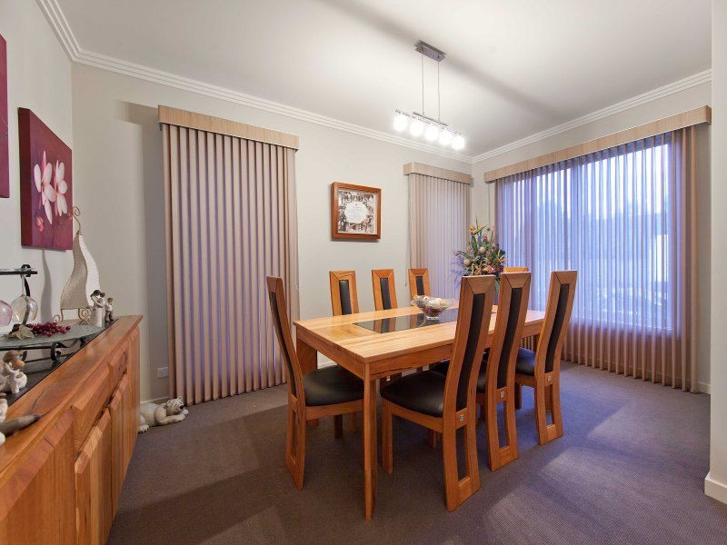 4 Banks Court, Sandhurst VIC 3977