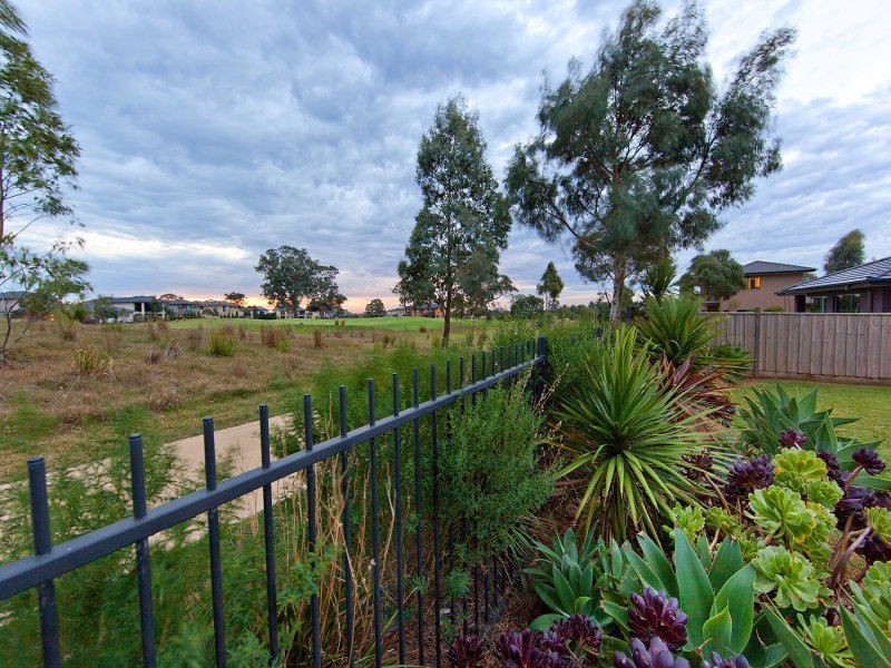 4 Banks Court, Sandhurst VIC 3977