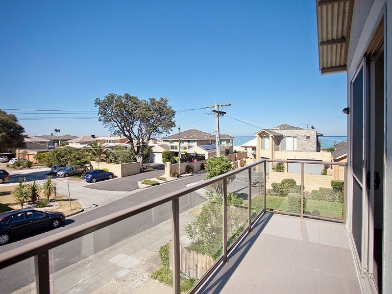 4/5 Lord Weaver Grove, Bonbeach VIC 3196