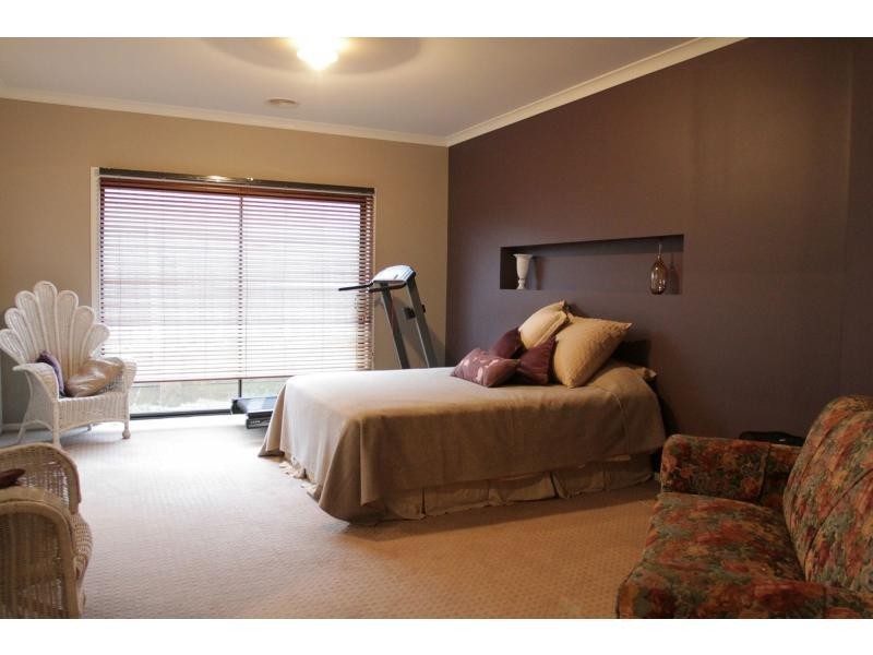 6 Park Avenue, Mornington VIC 3931