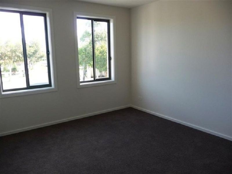4/10 Rhode Island, Patterson Lakes VIC 3197